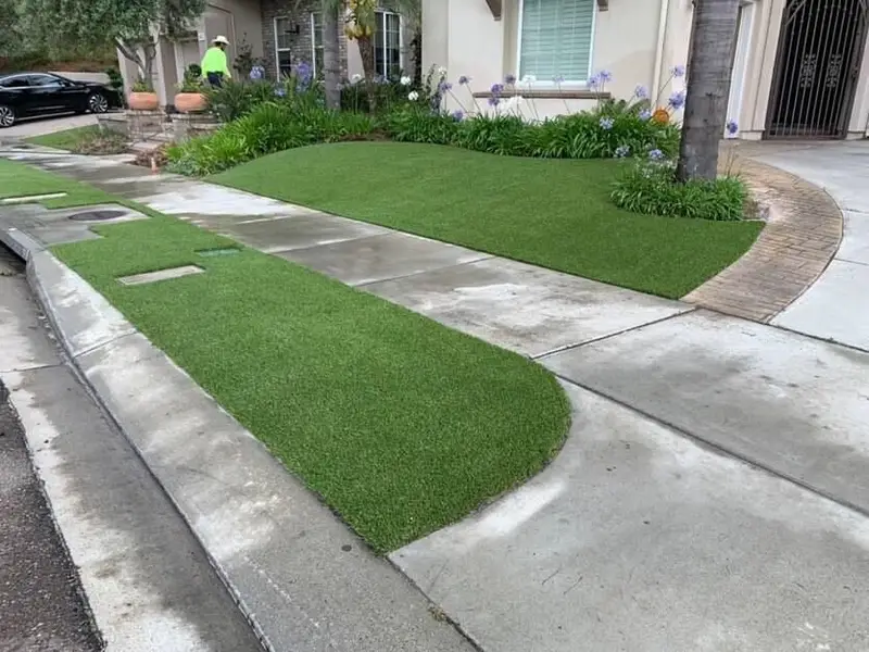 Artificial grass residential front yard in San Diego, CA by TurboSurfacing