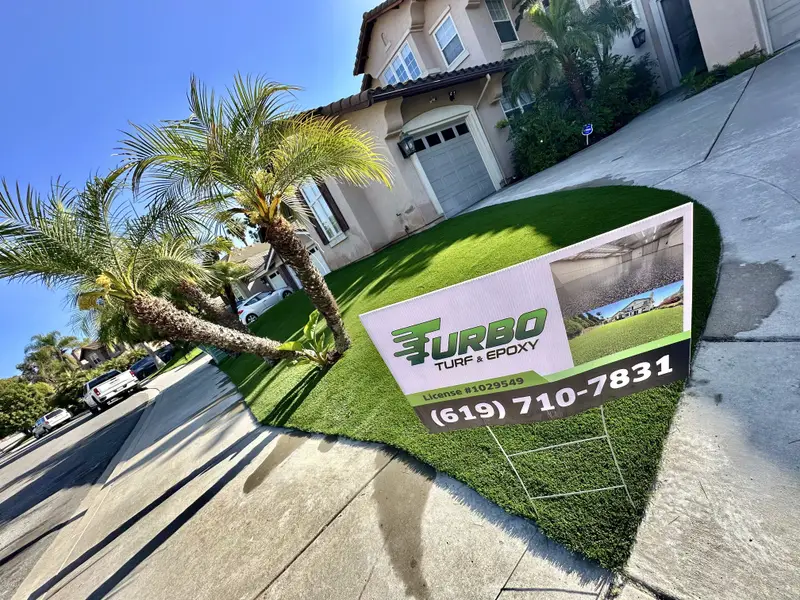 Well-maintained artificial grass lawn installed in San Diego by Turbo Surfacing Solutions
