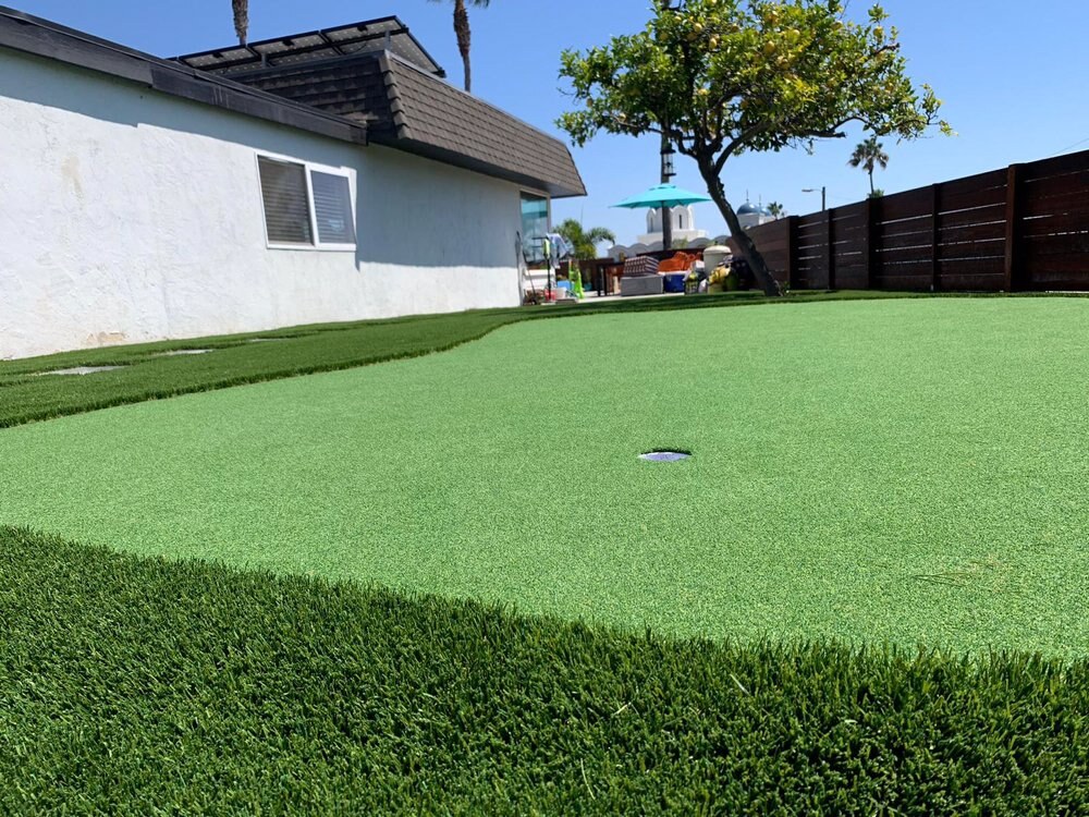 Artificial grass putting green in San Diego, CA by TurboSurfacing
